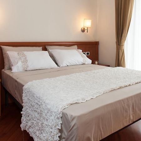 Residenza Il Parco 3 Lejlighed Rom Eksteriør billede